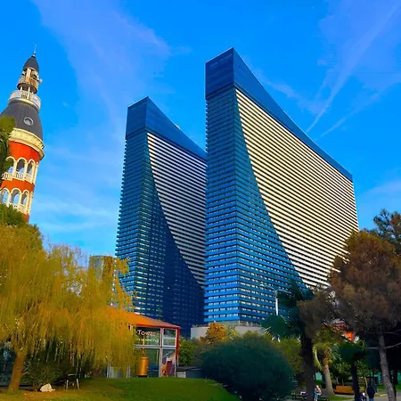 Luxury Living Orbi City Батуми Экстерьер фото