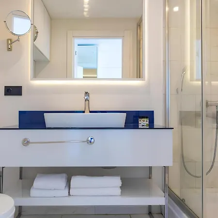 Luxury Living Orbi City Батуми Экстерьер фото