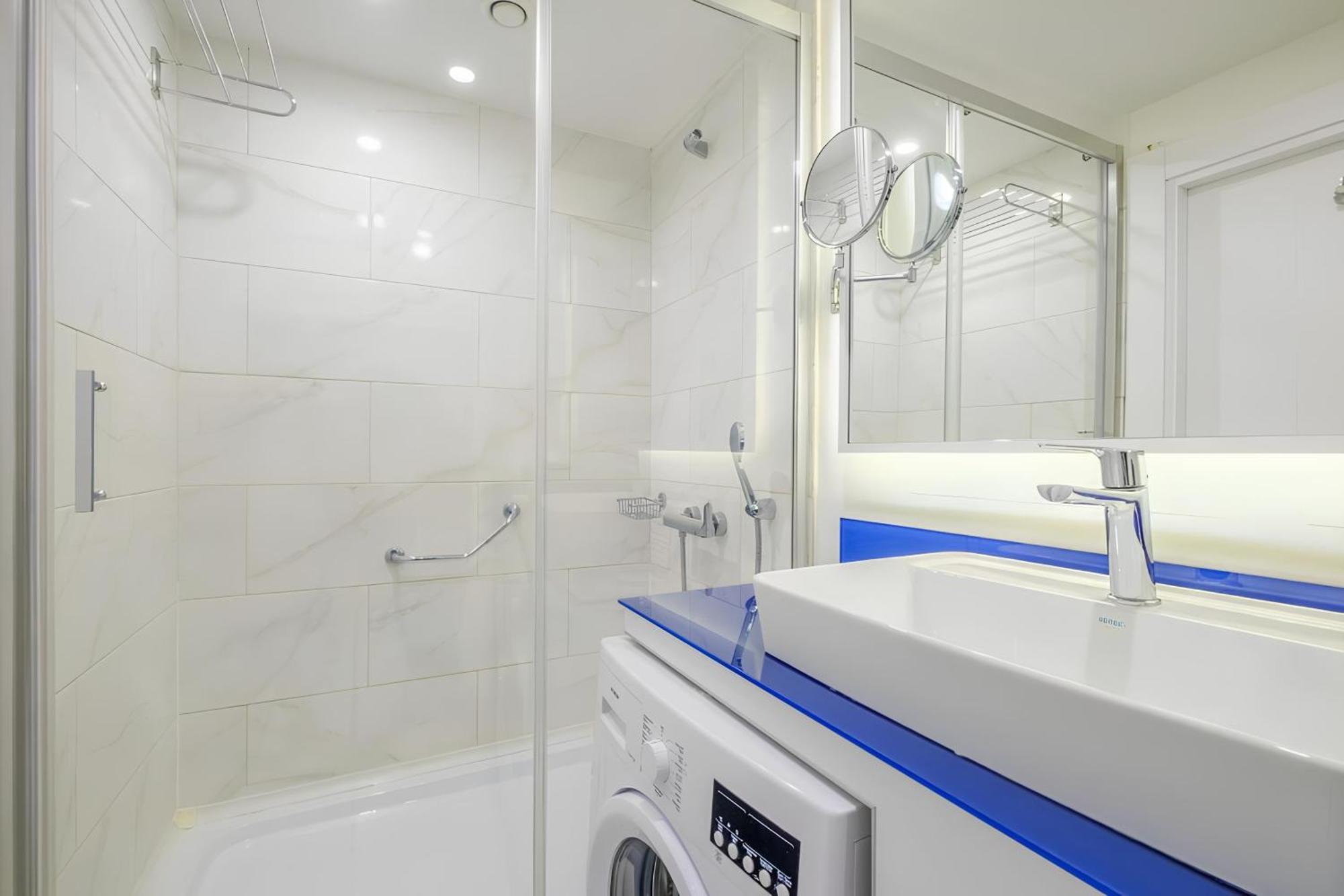 Luxury Living Orbi Апартаменты *