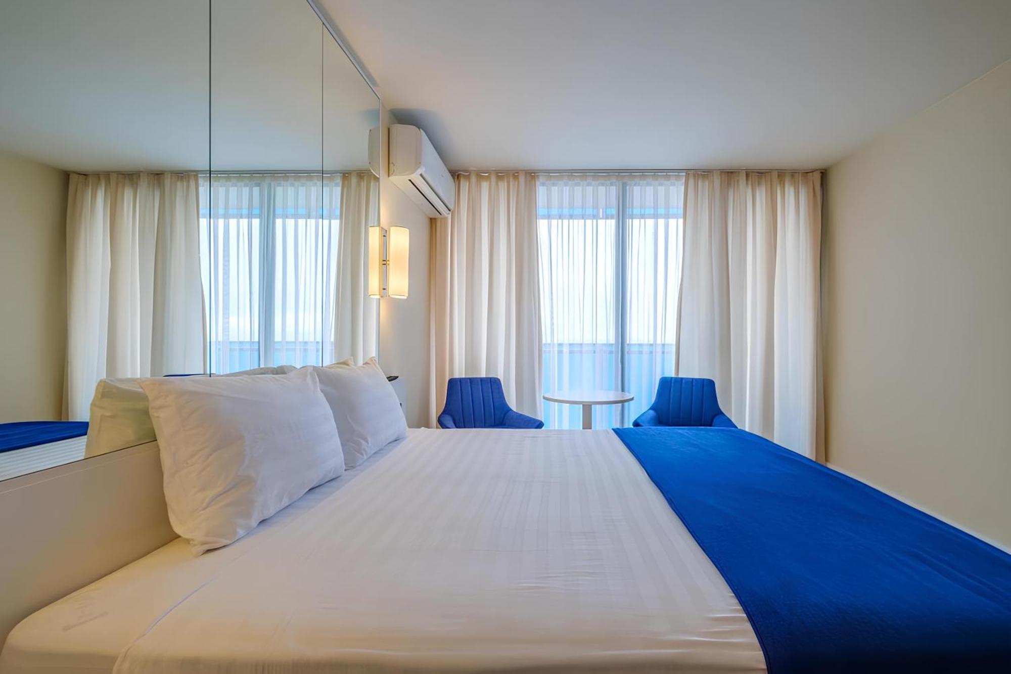 Luxury Living Orbi * Батуми